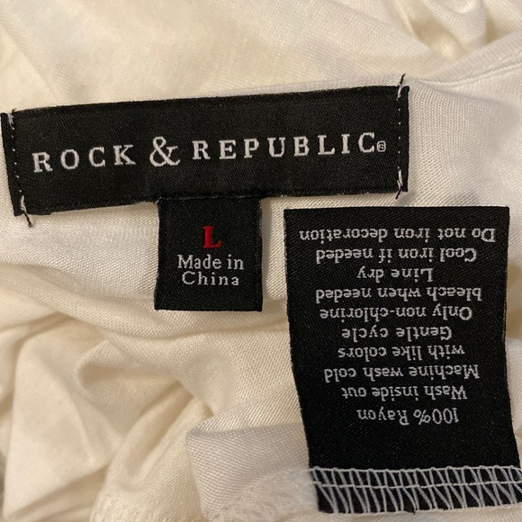 ROCK & REPUBLIC - tee: asymmetric thin rayon l/s w embellished studded neck - L - Picture 6 of 16